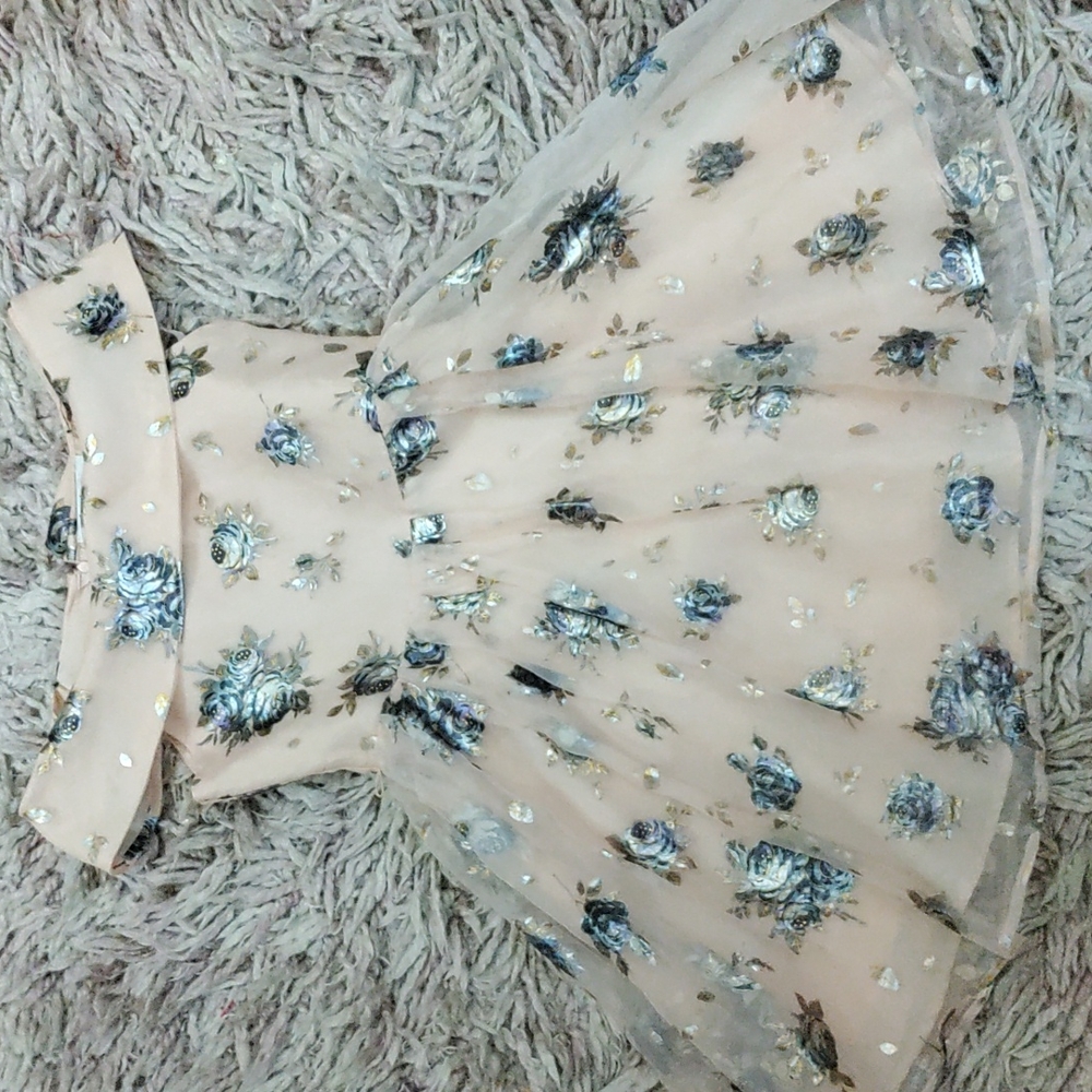 Girls dress